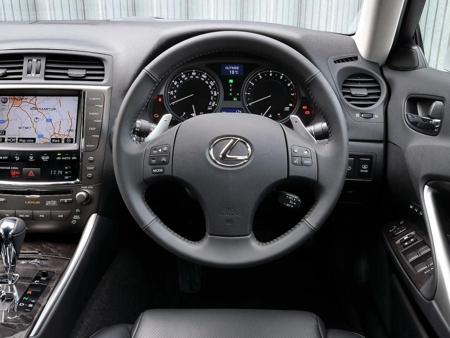  Lexus IS250 F-Sport 2010 года  (UK) (фото 18 из 29)